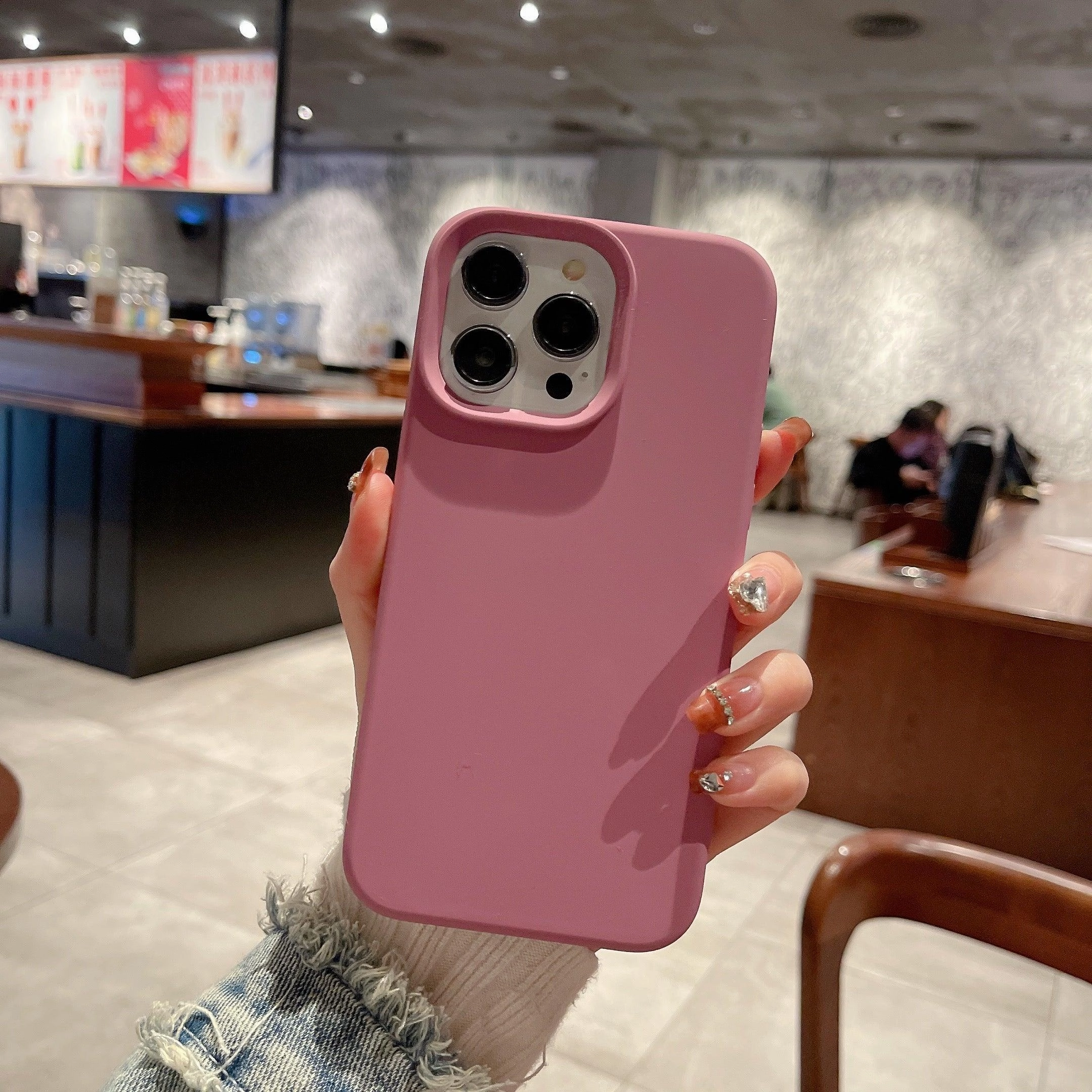 Modern Grip Smooth Shape Midnight Berry