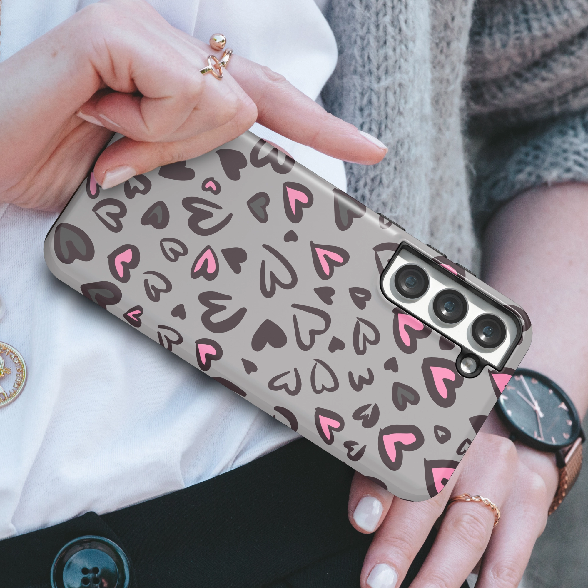 Soft touch finish Graceful Charms