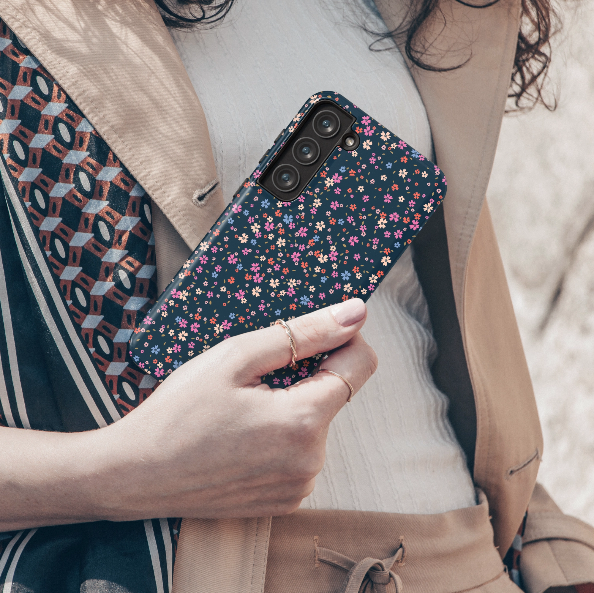 Vivid Pattern Petal Rain