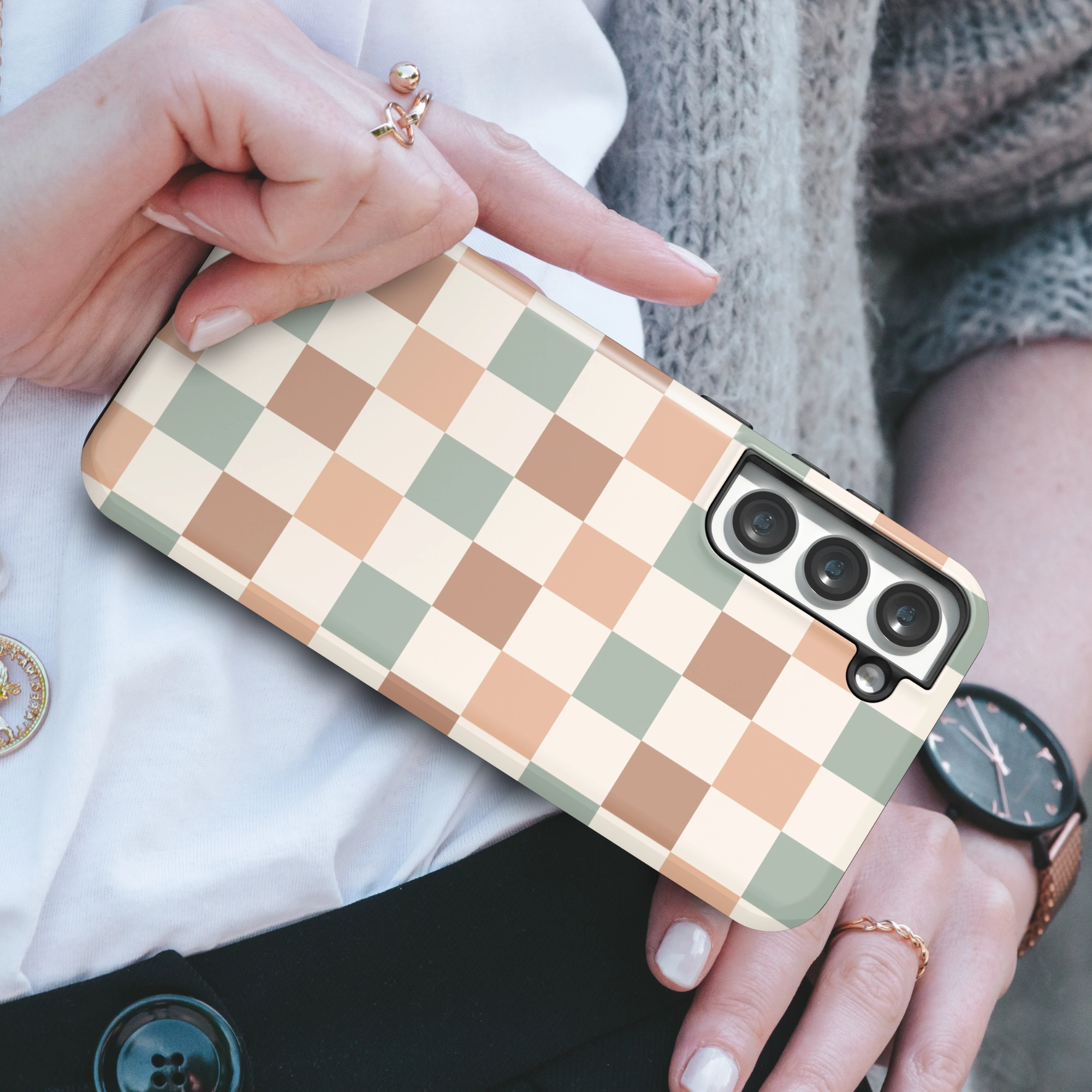 Cloudy Grid Screen Bumper Rugged Outline